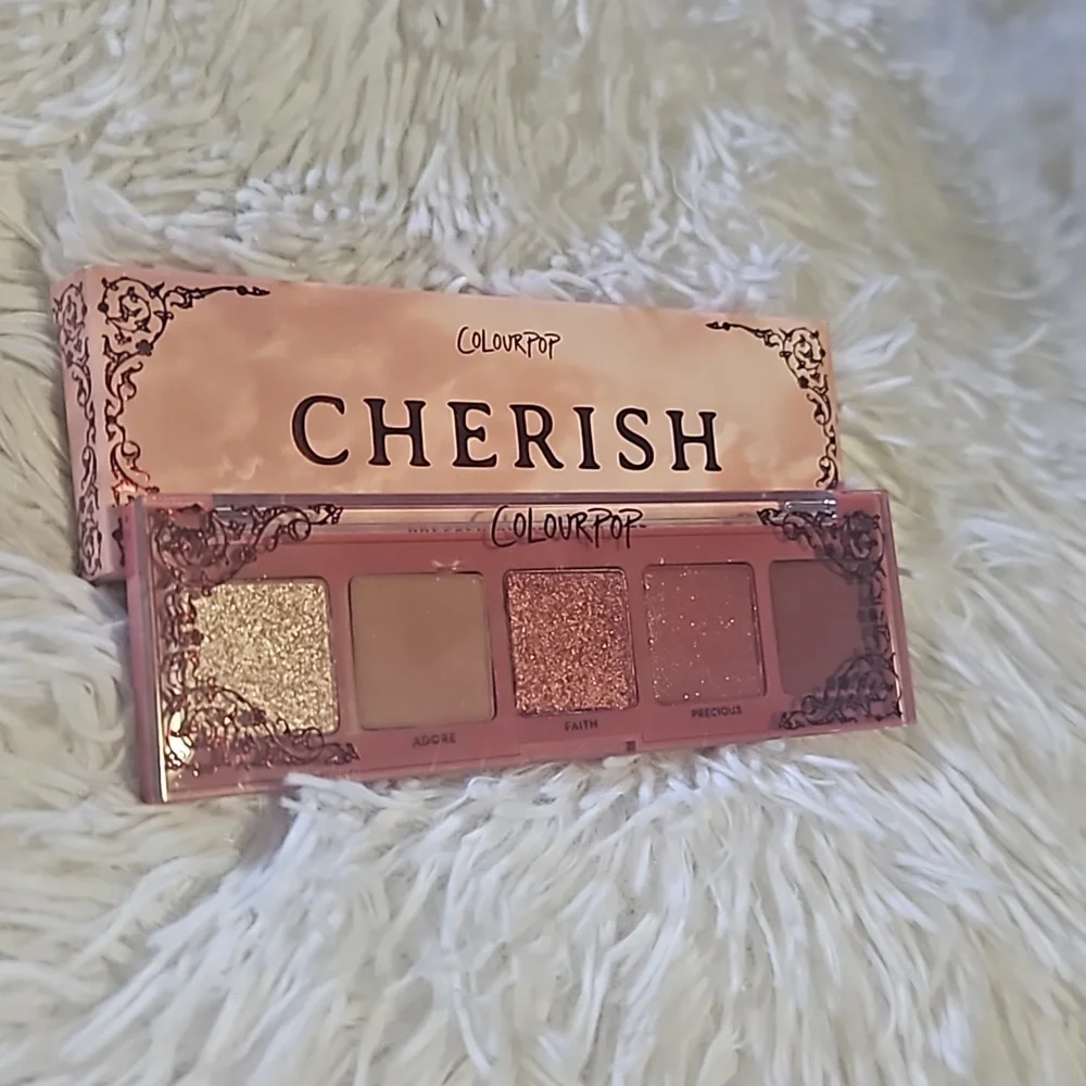 🆕️Colourpop CHERISH Eyeshadow Palette LOVE STRUCK Collection